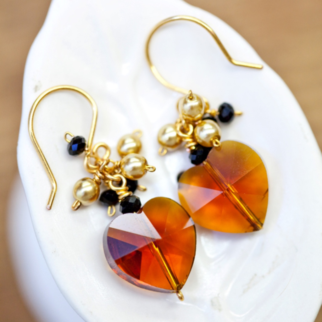 Red Heart Gold Black Earrings Valentines Day New!